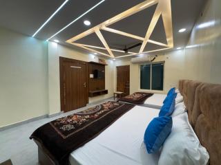 Hotel Vrindavan View - 7