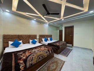 Hotel Vrindavan View - 6