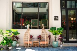 Charmpearl Hotel & Suites - 7