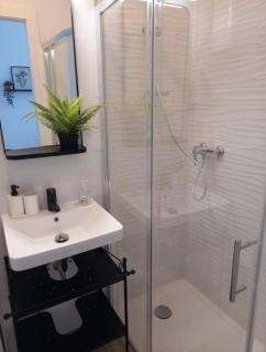 Palm park & Green studio apartment - 6