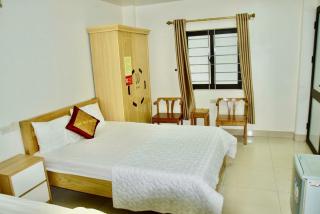 Cat Ba Lucky Hotel - 1