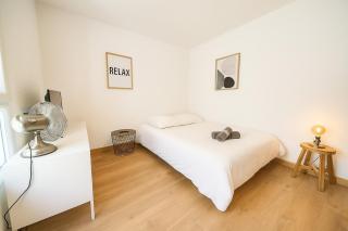 Functional and well located studio close to metro and shops - 9