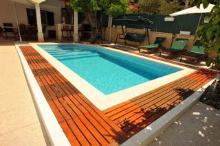 Seaside apartments with a swimming pool Sutivan, Brac - 16846 - 3