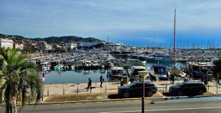 Cannes Old Port, enjoy SEAFRONT & SEAVIEWS - 9