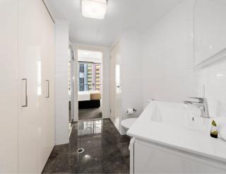 Evolution Apartments Brisbane - 1