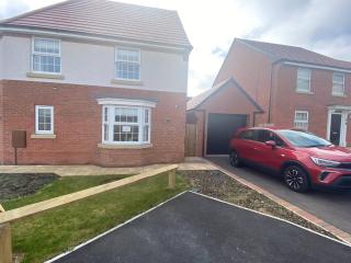 Comfortable 5 - Guest Abode - In Quiet Village - 9