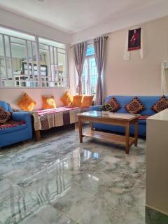 TN's Basecamp Hostel - 0