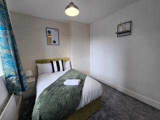 Spacious 3bedroom Apartment-Short and Long Stays-Contractors and Families - 2