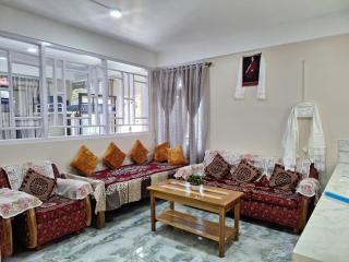 TN's Basecamp Hostel - 1