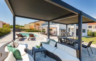 Villa Viktoria by Villas Guide - 4