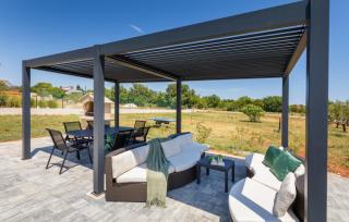 Villa Viktoria by Villas Guide - 1