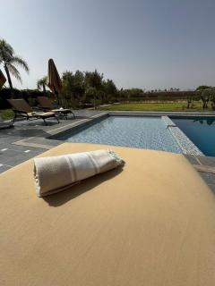 Luxury family villa with private pool - 1