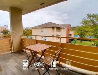 Appartement T3 avec 2 Salles d'eau, Parking & Balcon - RER A à 3 min - 6