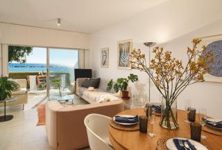 Melon Boutique Seafront Apartment - 0