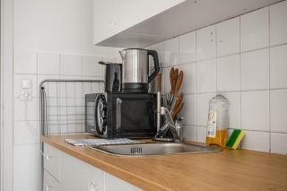 Comfortable 2BR Apartment Next to Rennweg - 1