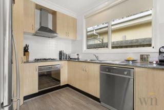 Sailors Delight In Safety Beach - 6