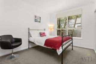 Sailors Delight In Safety Beach - 1