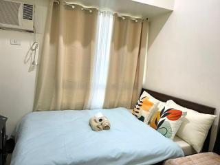 Minimalist Cozy condo in Makati,Netflix,Sauna,Pool - 3