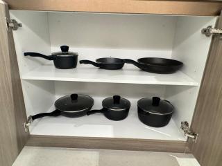 Modern Perth Hub – Pool & Sauna - 6