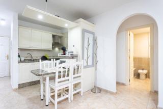 Home2Book Sunny Coastal Getaway El Médano - 3