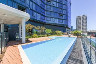 Modern City Escape – Pool & Sauna Access - 3