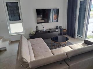 Elegant Villa Ilma with Pool - 0