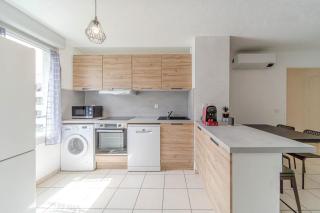 Large bright apartment with balcony Villeurbanne - 3