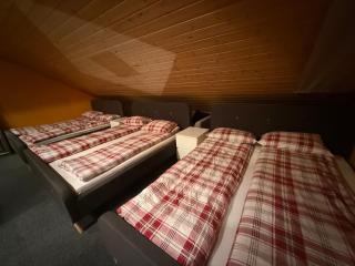 Arctic Skyview Retreat in Tromso - with parking - 5