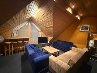 Arctic Skyview Retreat in Tromso - with parking - 2
