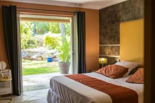 Provencal Villa With Forest Views And Pool - 1