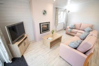 Unicorn themed Lodge with 2 Bedrooms - 9