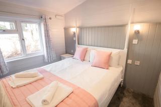 Unicorn themed Lodge with 2 Bedrooms - 5