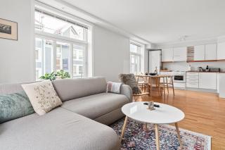 NEW - Sander's Polar Escape- Downtown - 3