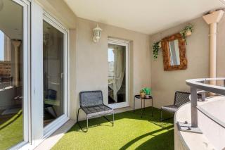 Lyon 8th 3-Bedroom Apartment - 6 Guests - 7