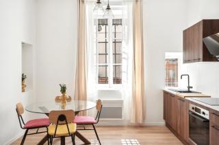 Charming Berlioz Apartment for 6 People in Charpennes Villeurbanne - 7