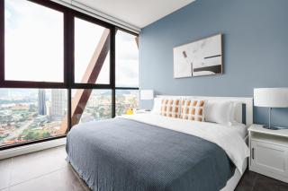 Blueground Kuala Lumpur rooftop pool nr KLCC KUL-7 - 5