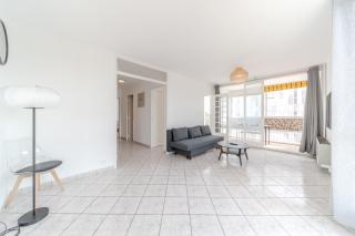 Spacious Apartment for 8 People - Bron Grand Clement - 6