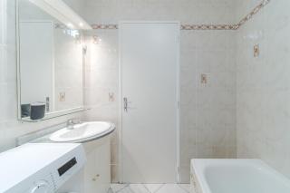 Spacious Apartment for 8 People - Bron Grand Clement - 2