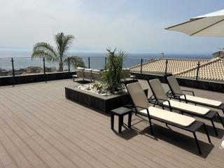 Calma Retreat - Pool & Lodge - 4