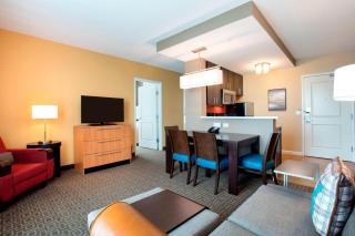 TownePlace Suites Orlando at FLAMINGO CROSSINGS Town Center, Western Entrance - 6