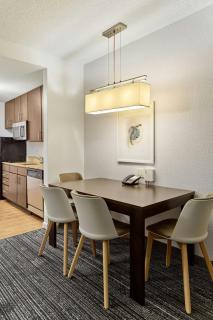 TownePlace Suites Orlando at FLAMINGO CROSSINGS Town Center, Western Entrance - 3