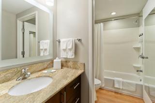 TownePlace Suites Orlando at FLAMINGO CROSSINGS Town Center, Western Entrance - 2