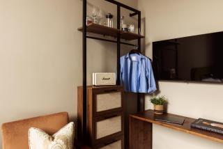 Native Hyde Park - 1