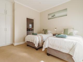 Manor One Kingswood Golf Estate - 9