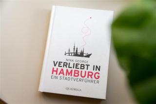 Modern City Apartment for 10 in Hamburg Bramfeld - 2