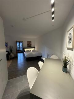 Modern City Apartment for 10 in Hamburg Bramfeld - 1