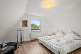 Nordwind, Ferienhaus mit 3 Schlafzimmern und Garten in zentraler Lage - 8