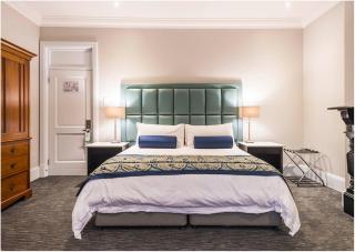 Luxe Avondale Boutique Hotel - 4