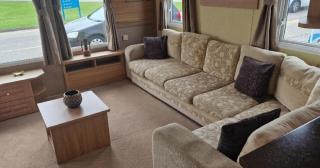 Lovely 8 Berth Caravan With Large Decking At Withernsea Sands Ref 79005Kg - 1