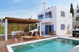 Villa Akroyiali - Seafront Serenity with Shared Pool - 9